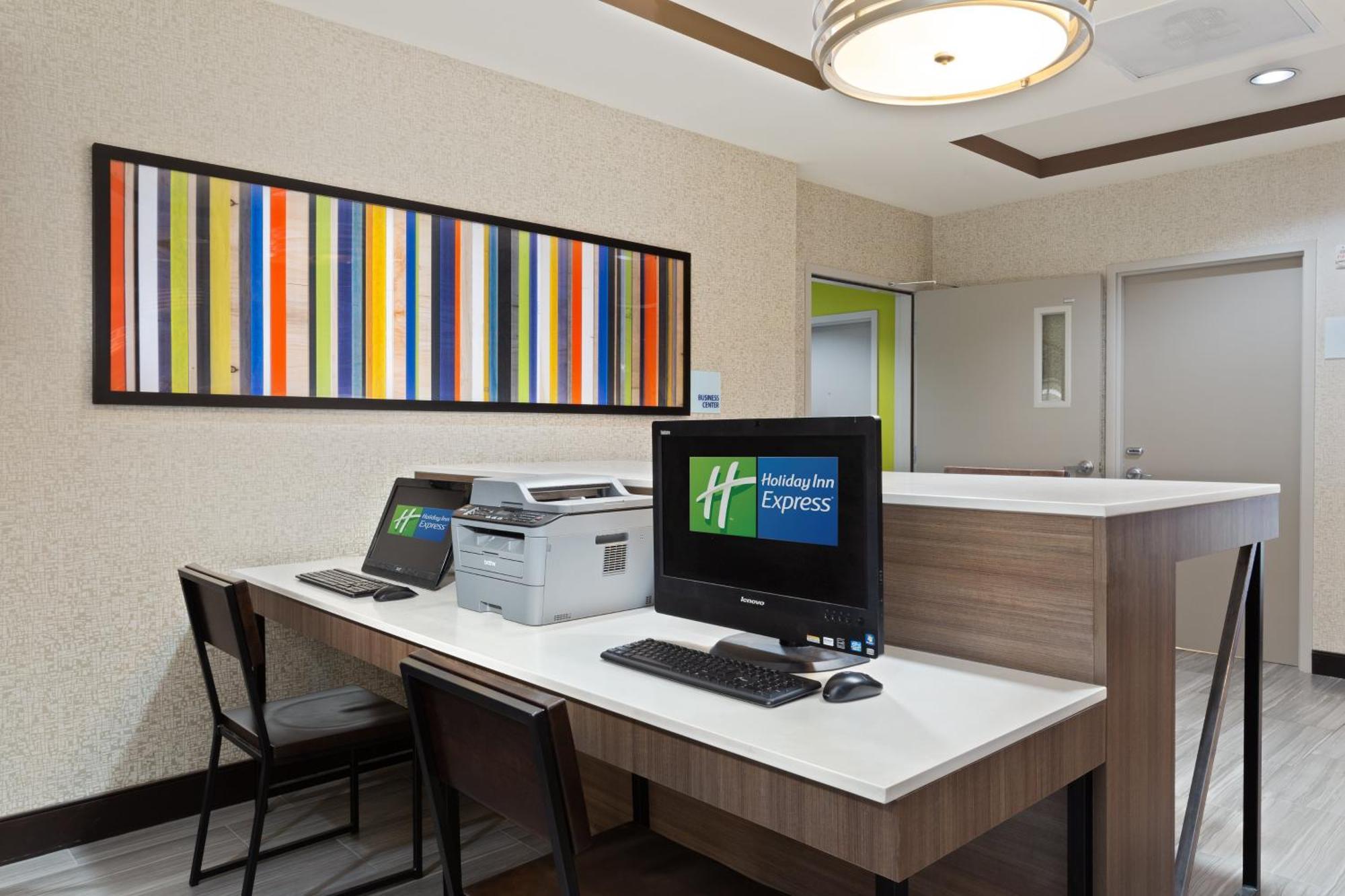 Holiday Inn Express Hotel & Suites Largo-Clearwater, An Ihg Hotel Exterior foto